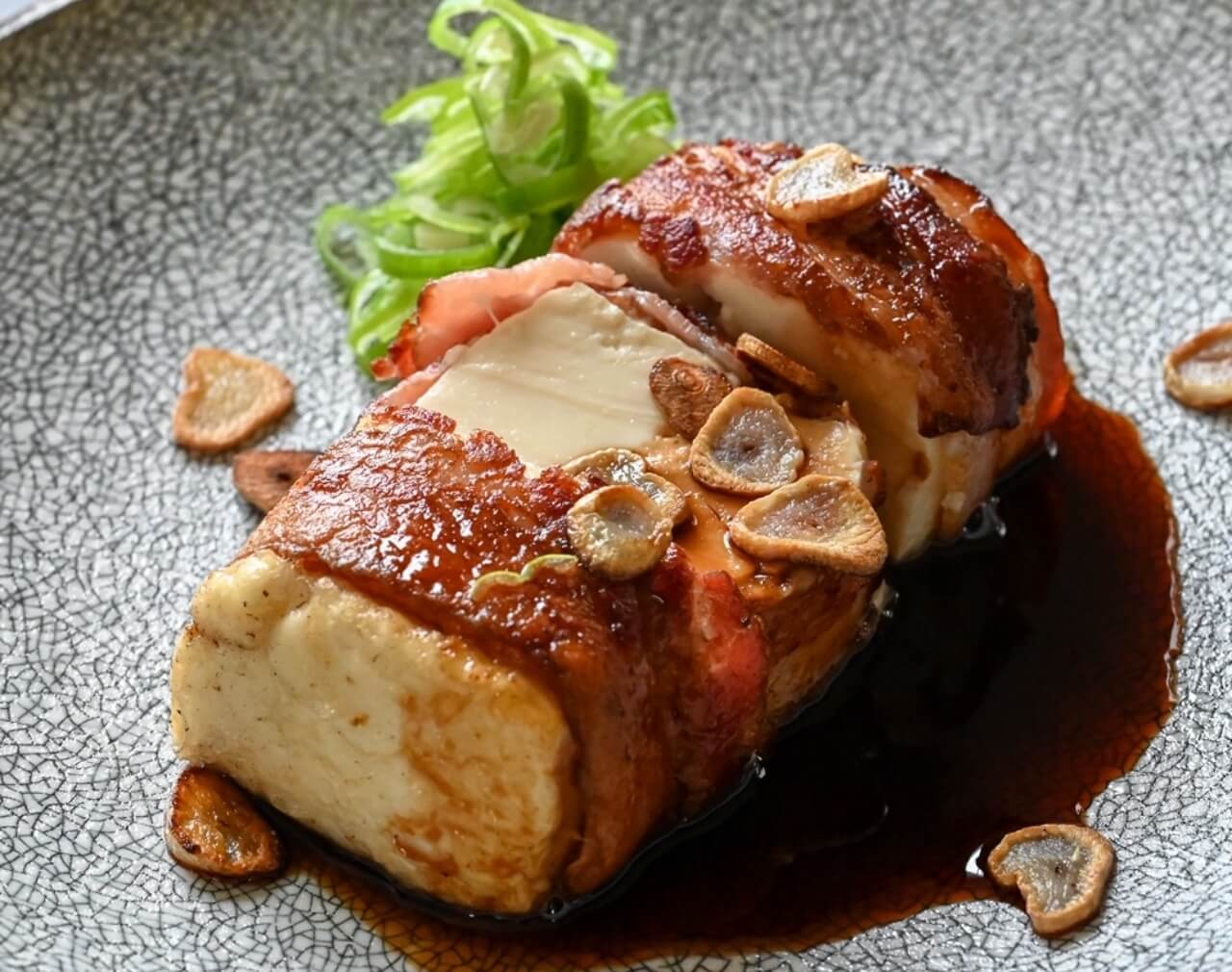 ベーコン巻き豆腐ステーキ