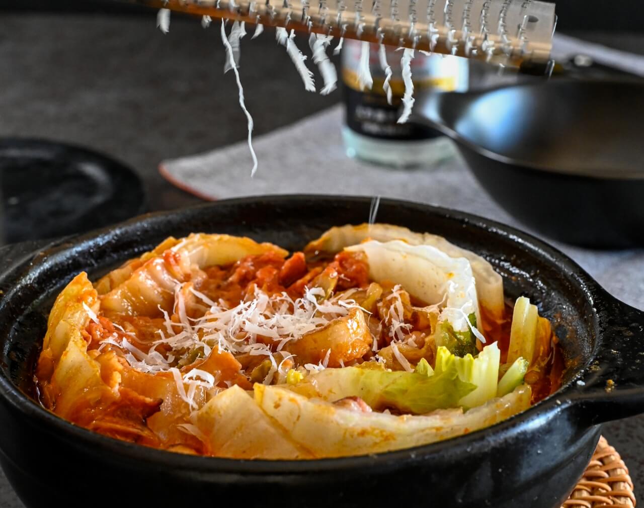 No Sugar Bacon and Napa Cabbage Mille-Feuille Hot Pot